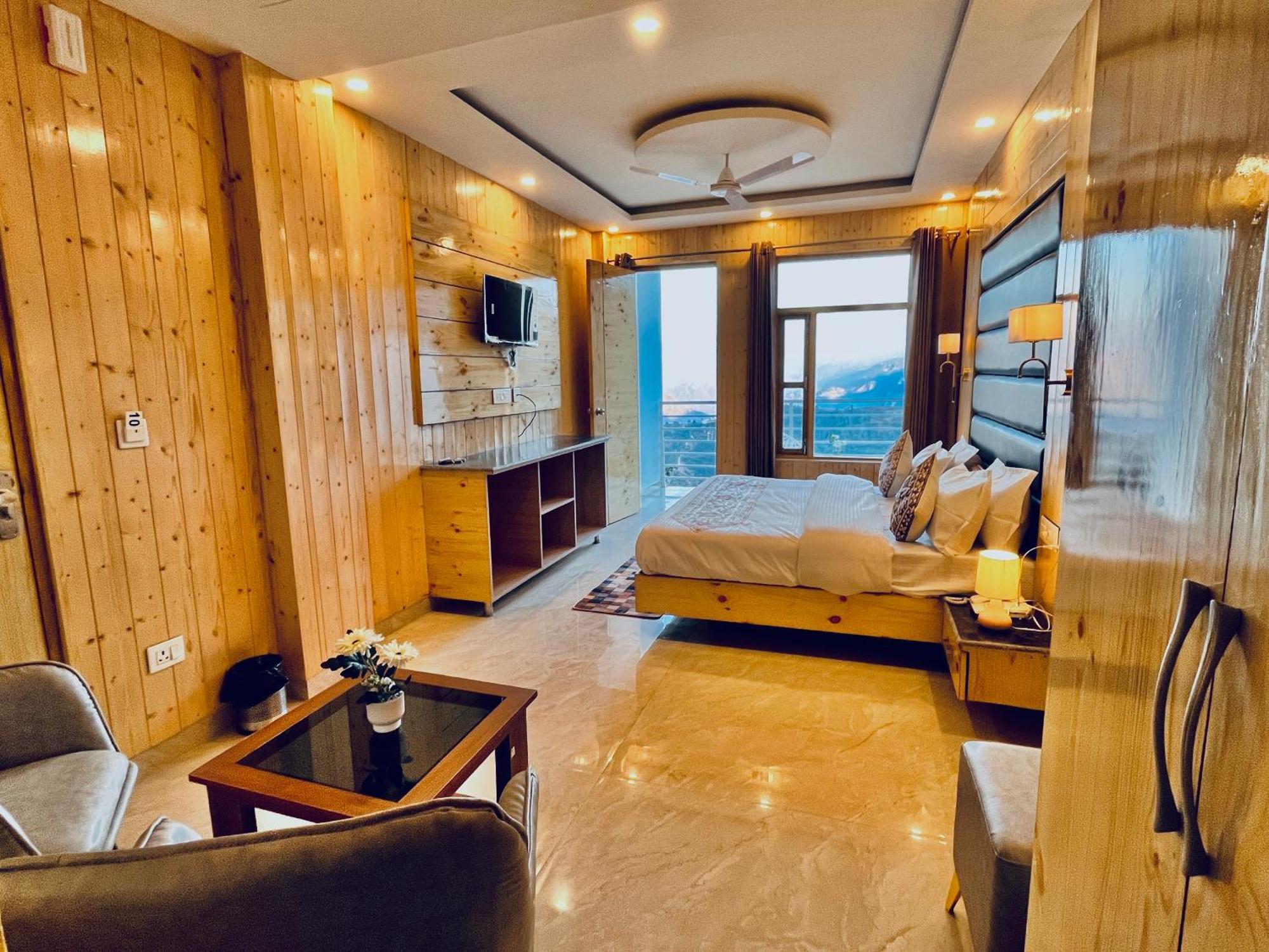 Hotel Classic Crown - #Scenic Mountain View #Open Terrace #Parking #Premium Rooms With Balcony #Guest Preferred #Best Selling Hotel In Mussoorie Bagian luar foto